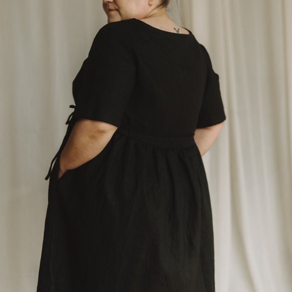 Lights of All Antoinette Dress in Black - Picture 2 of 3